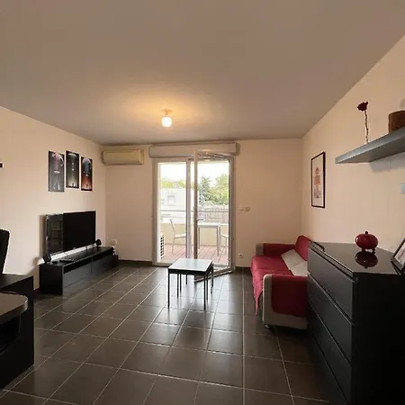 Le Skywalker : T2 Avec Parking & Balcon Apartment